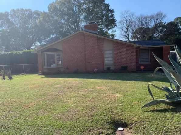 4064 Berwick Dr, Montgomery, AL 36105