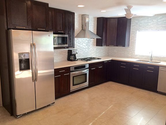 2nd image of 1092 Mimosa Ave
