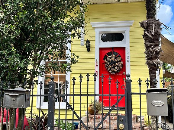 2nd image of 1308 Milan St