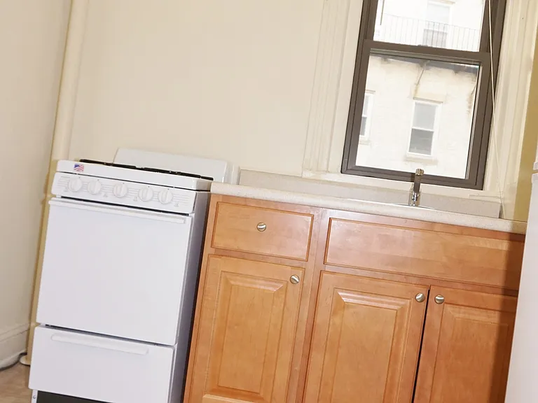 1444 Commonwealth Ave #4 — Photo 8