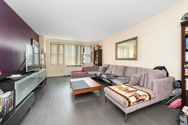 Sold by SBNY RE | media 1