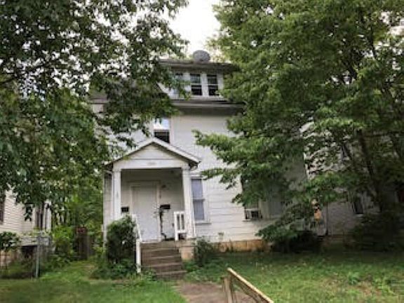 3rd image of 423-425 E 14th Ave