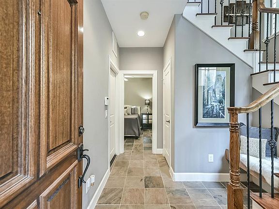 2nd image of 5819 Birdsall Market Pl