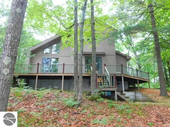 10421 Black Bear Rd NE, Kalkaska, MI 49646