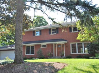 413 59th St, Downers Grove, IL 60516