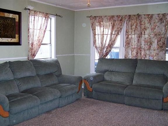 3rd image of 1401 Cooley Dr