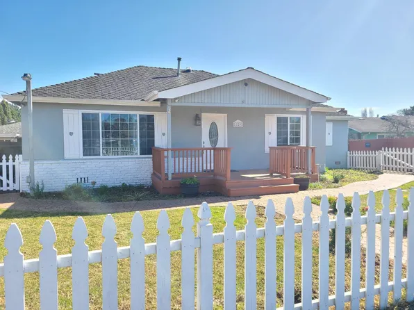 329 Elkhorn Rd, Royal Oaks, CA 95076