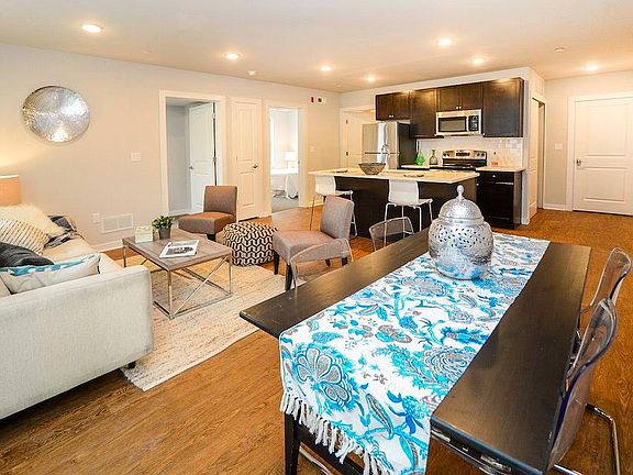 3rd image of 6656 Germantown Ave APT 210