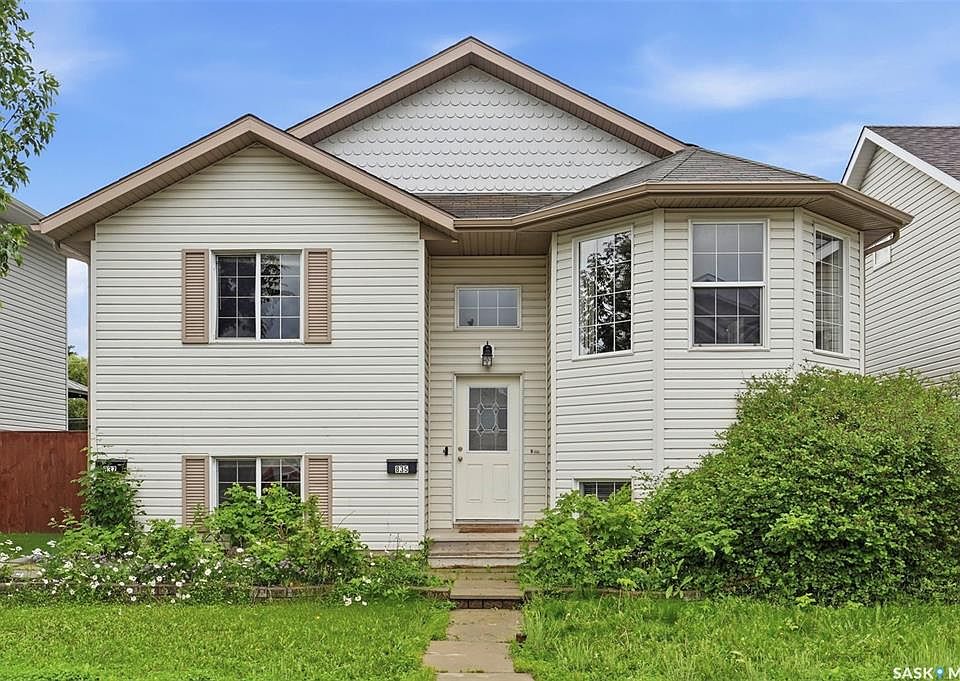 1st image of 835-837 Rutherford WAY