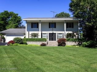 810 Buena Rd, Lake Forest, IL 60045