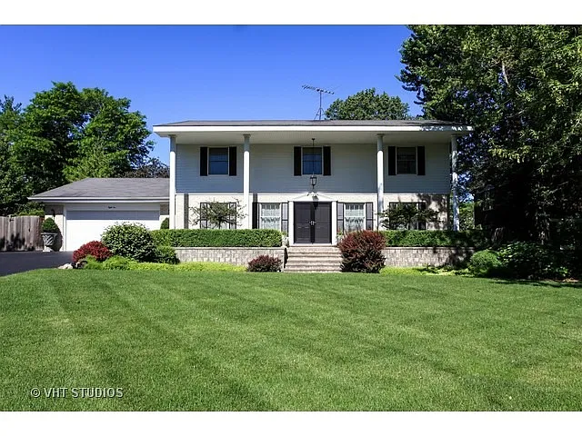 810 Buena Rd photo 1