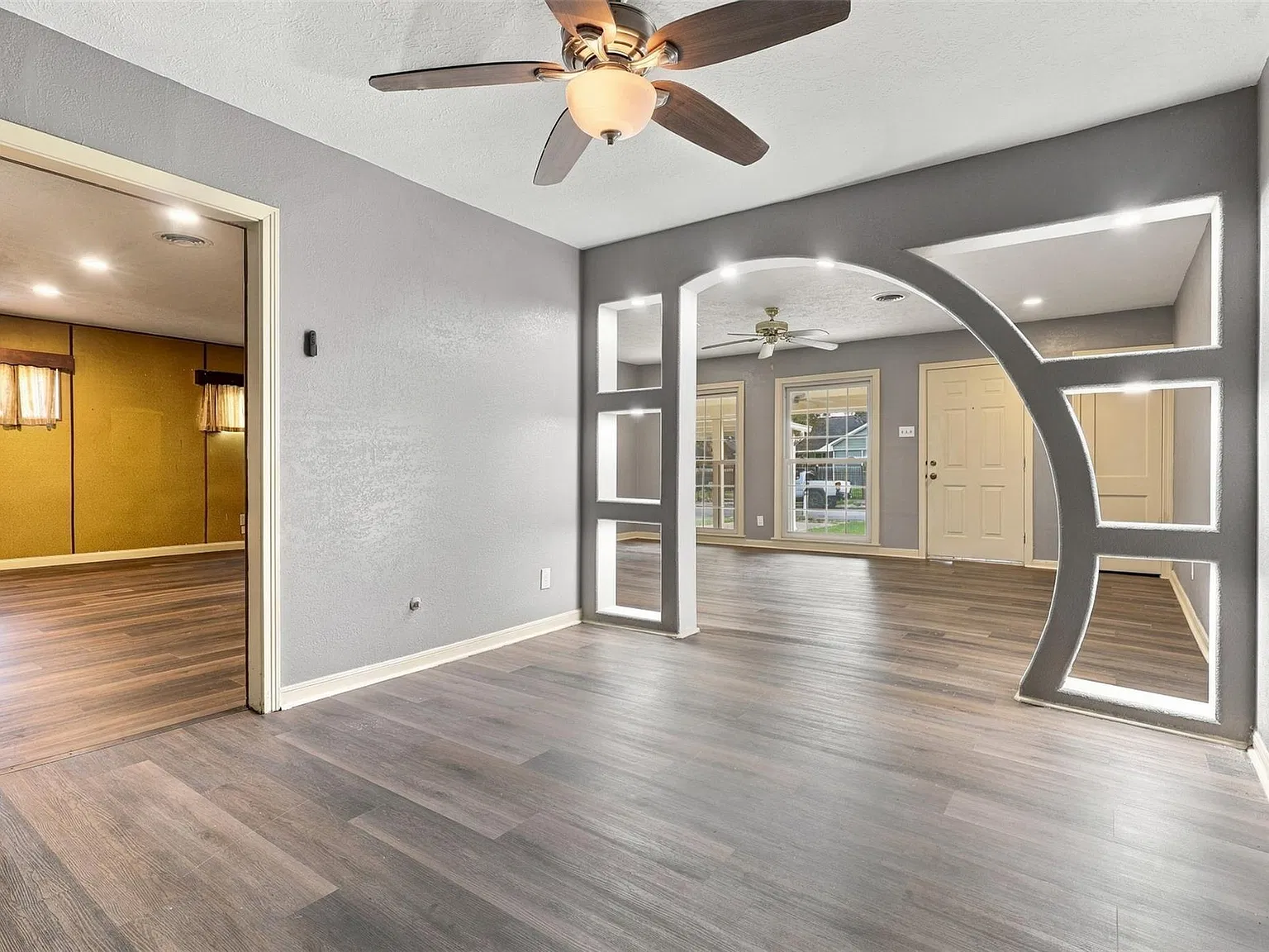 2 bed, 2.0 bath, 1905 sqft, $1,800 — Photo 4