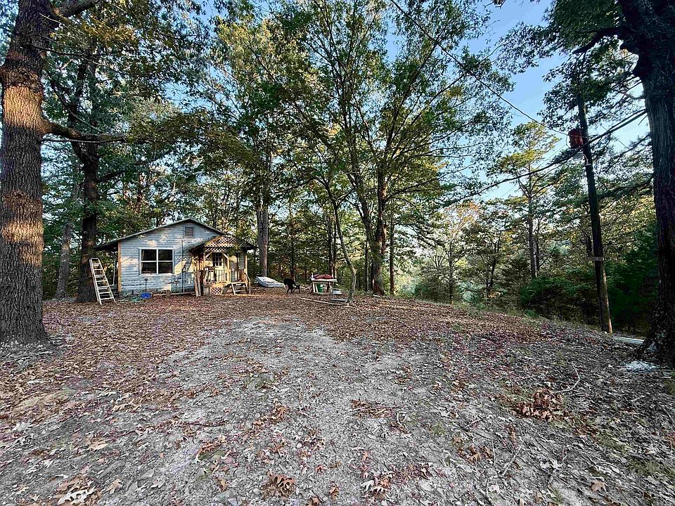 1st image of 190 Plum Ln