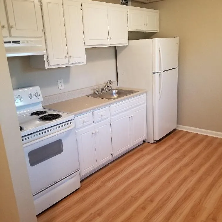2605 Martin Luther King Hwy — Photo 2