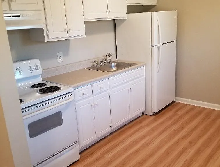 2605 W Martin Luther King Hwy — Photo 2