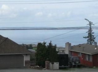 693 W North Camano Dr #B, Camano Island, WA 98282