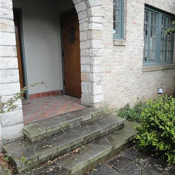 311 Moore Blvd #B — Photo 2