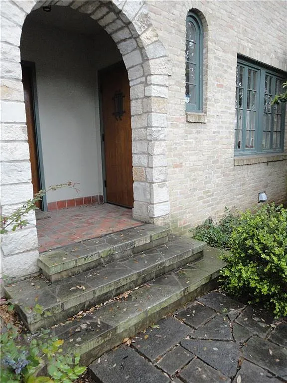 Building Photo - 311 Moore Blvd #B