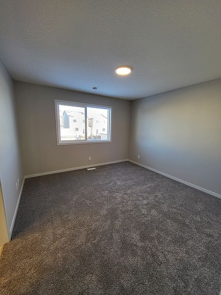 Calgary House for rent - 4 Bedrooms — photo 19
