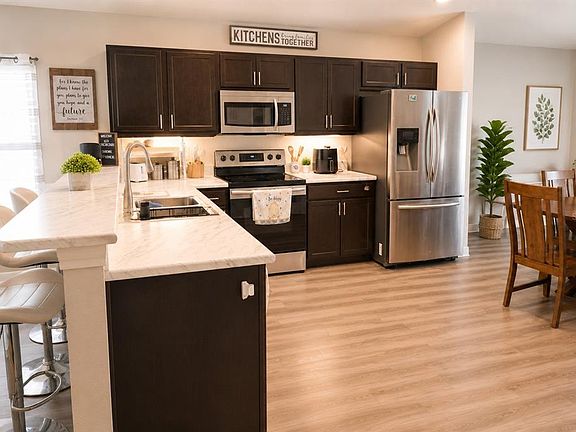 2nd image of 8016 DIAMOND CREEK LANE