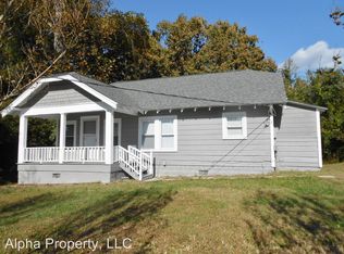 15 Luther Dr, Greenville, SC 29607