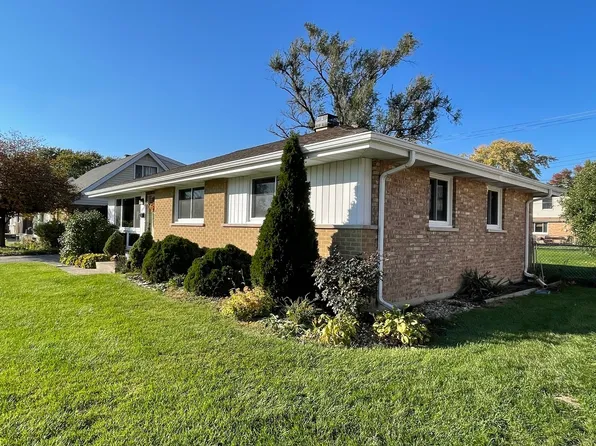 6926 W 91st St, Bridgeview, IL 60455