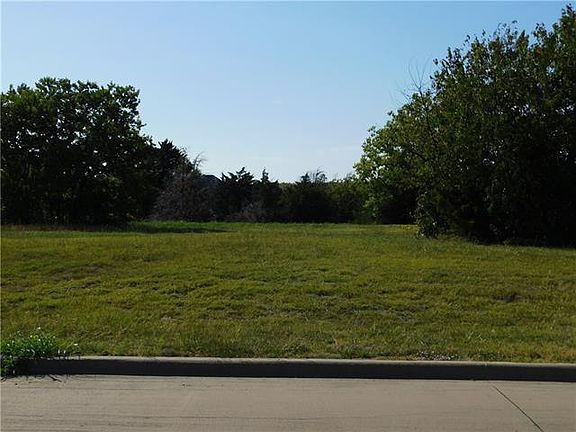2nd image of 1206 Estate Dr