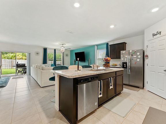 5th image of 4602 SW Vahalla Street