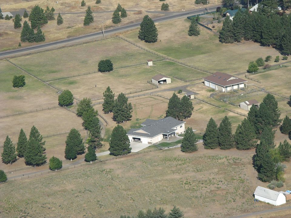 House, Barns, 10 acres