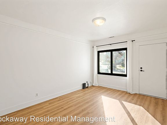 3rd image of 310 Georgia Ave