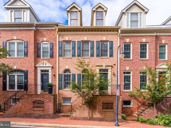 1318 N Adams Ct, Arlington, VA 22201