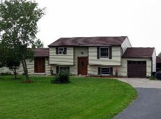 5728 Hunters Creek Rd, South Wales, NY 14139