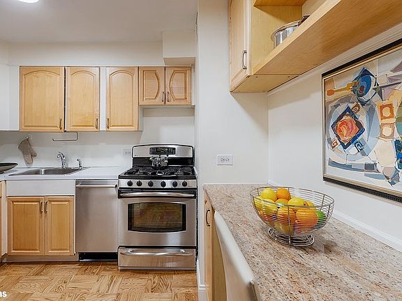 4th image of 55 E 87th St #4BC