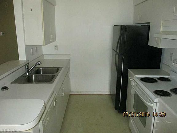 2nd image of 3845 Lasalle Dr APT 103