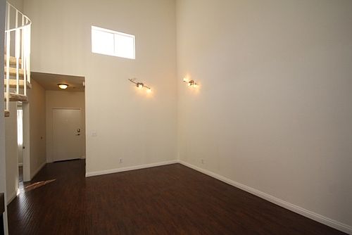 4th image of 156 S Oak Knoll Ave APT 310