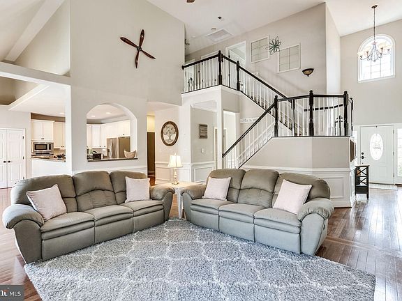 2nd image of 26 Ram Ln