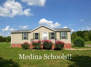 13 Booth Rd, Trenton, TN 38382