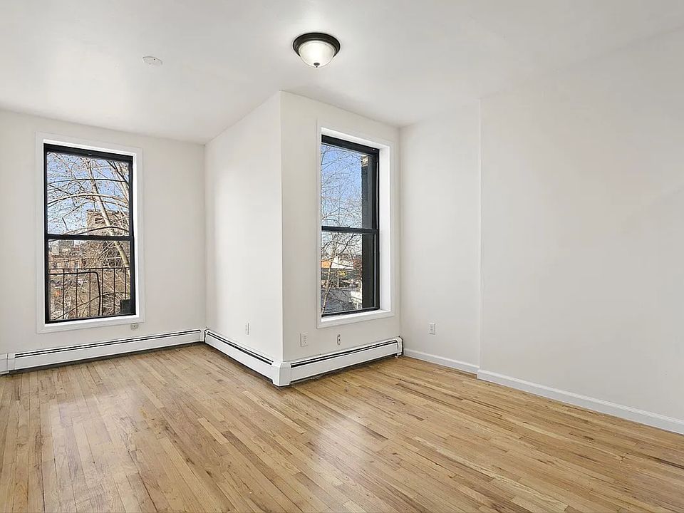 1st image of 82 16th St APT 15