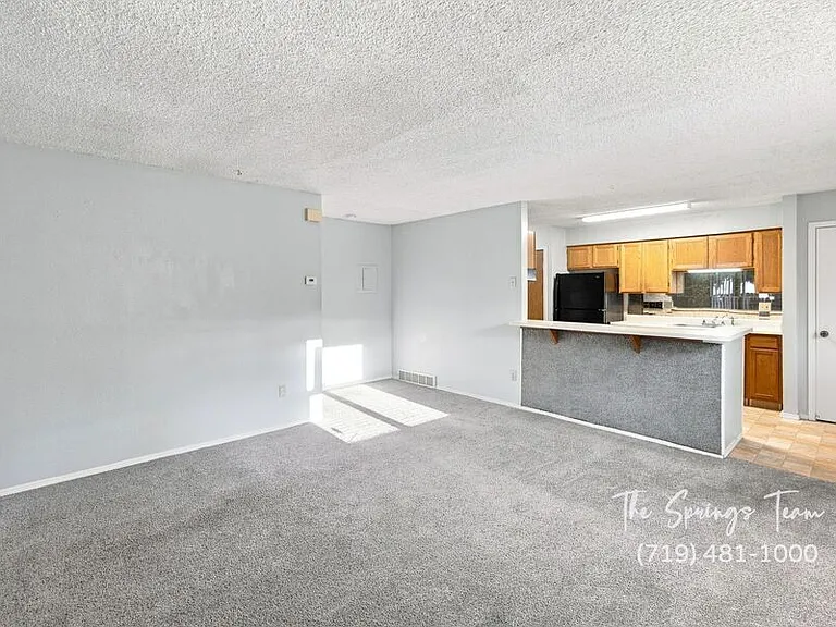 4349 Hunting Meadows Cir — Photo 11