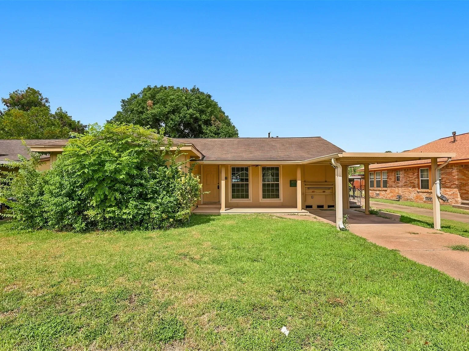 2 bed, 2.0 bath, 1905 sqft, $1,800 — Photo 1