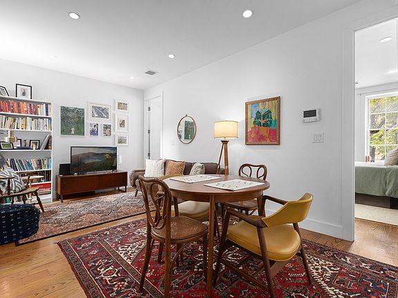 2nd image of 840 Franklin Ave APT 2F