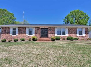 10 Clinton St, Humboldt, TN 38343