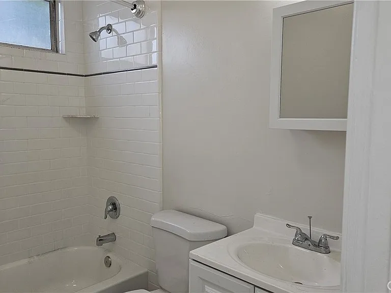 816 New Depot St #2 — Photo 6