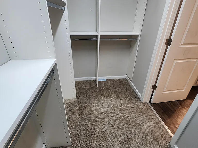 2104 Caswell Cir — Photo 15