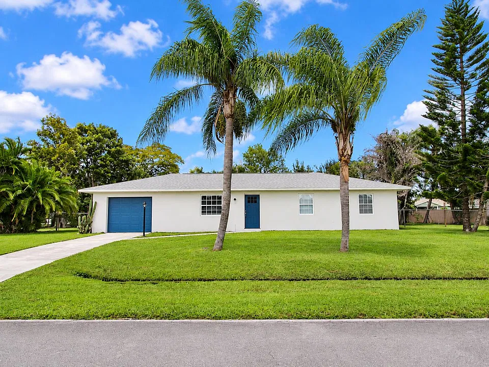 461 SW Buxton Ave