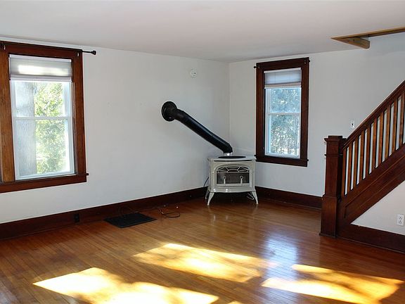 4th image of 30 State St