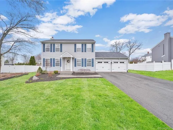 25 Third Street, Suffield, CT 06078