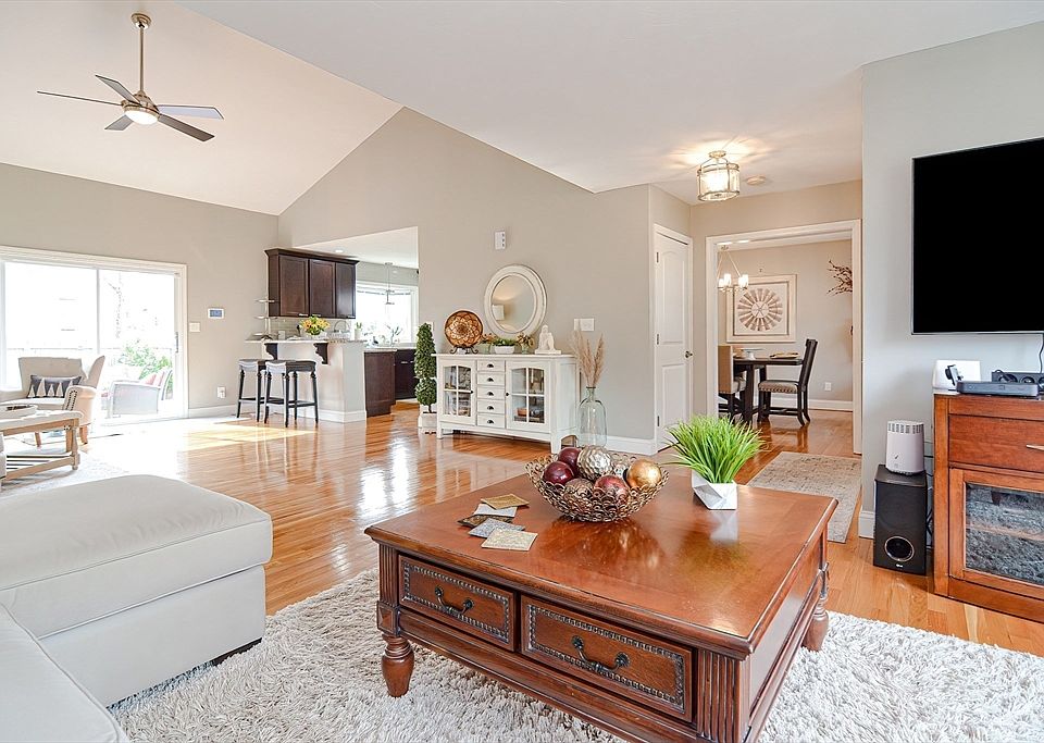 1st image of 15 Lurie Cir