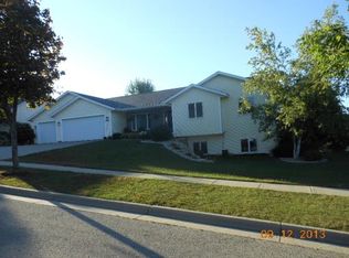 1409 Green Valley Rd, Mount Horeb, WI 53572