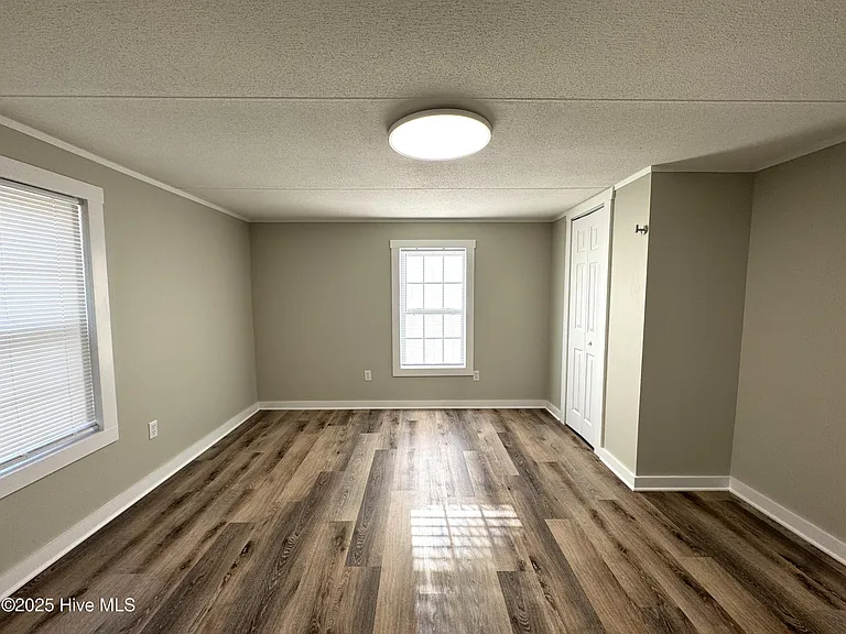 198 Trout St — Photo 19